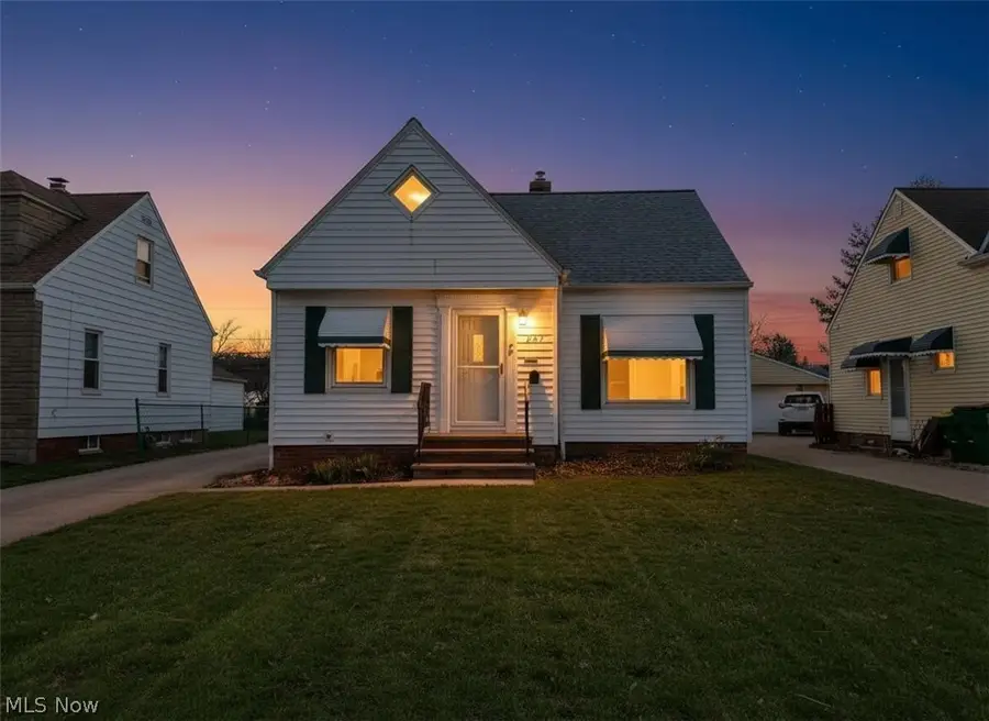 287 E 330th Street, Willowick, OH 44095 - #2