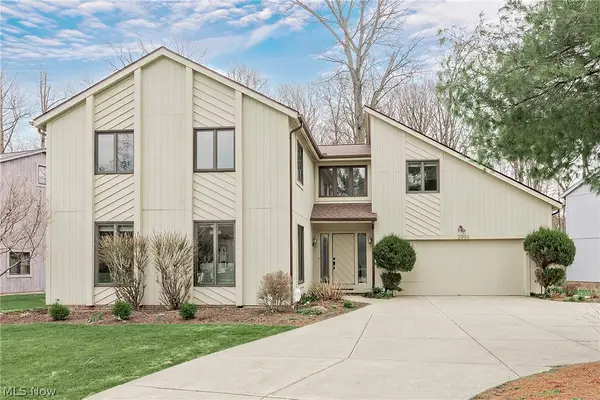 3999 Orangewood Drive, Orange, OH 44122