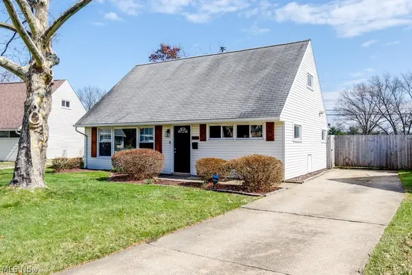 2331 Larchdale Drive, Cuyahoga Falls, OH 44221