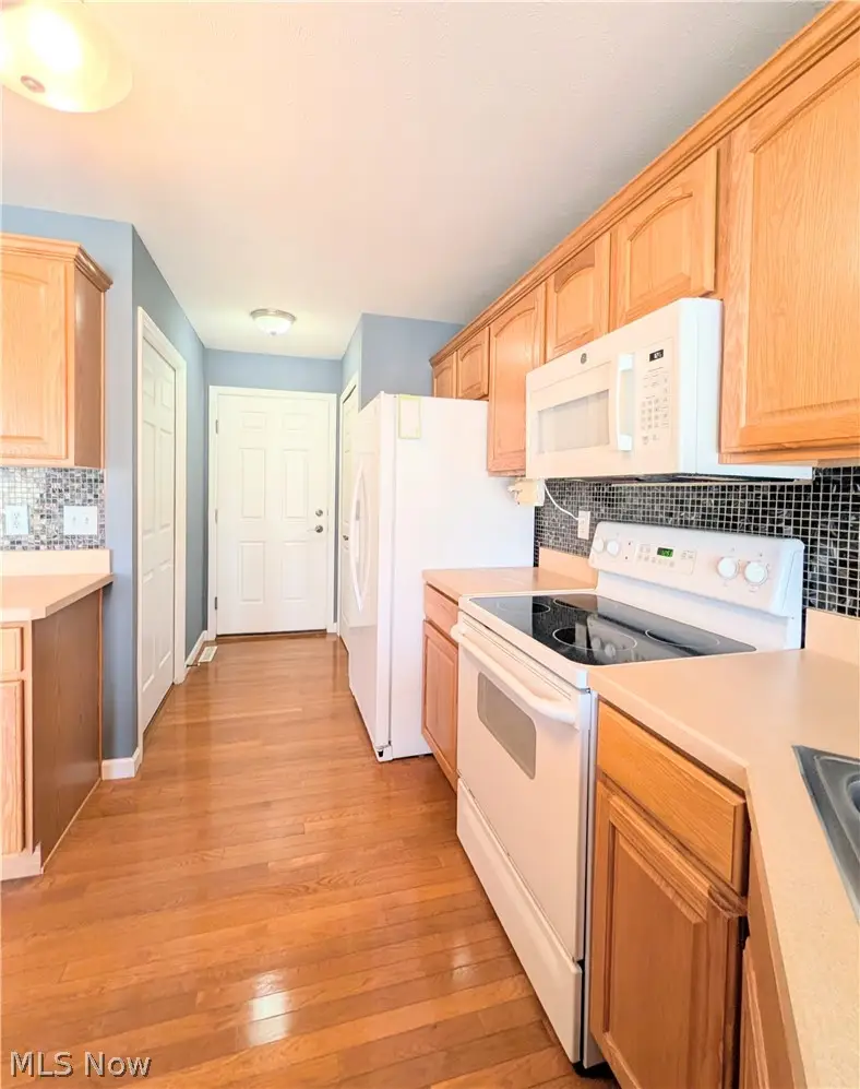 15130 Sawgrass Lane, Middlefield, OH 44062 - #3