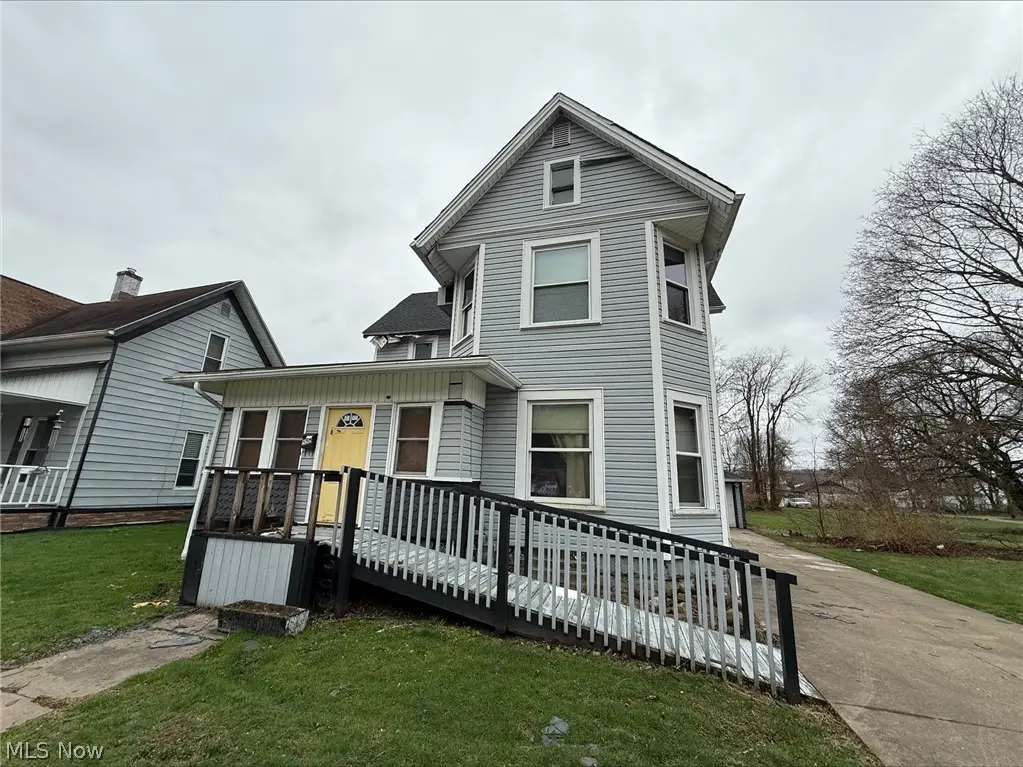 555 E Canal Street, Newcomerstown, OH 43832 - #1