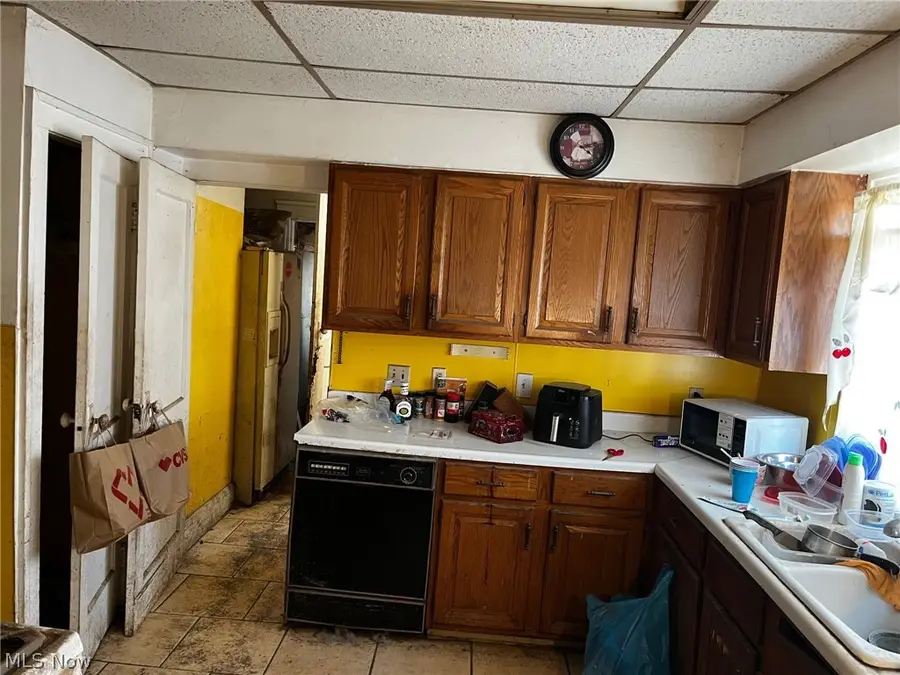 12000 Holborn Avenue, Cleveland, OH 44105 - #3