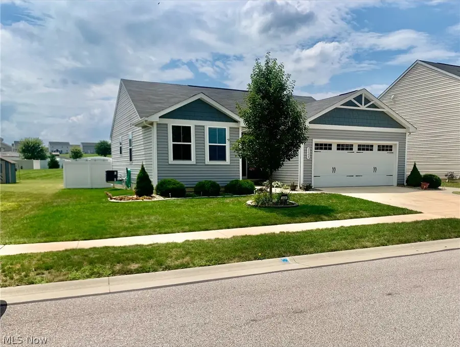 2608 Bishop Oval, Barberton, OH 44203 - #3