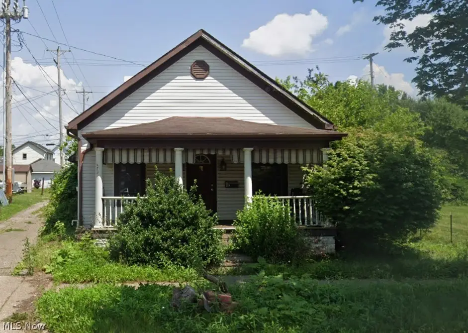 319 E 5th Street, Uhrichsville, OH 44683 - #1