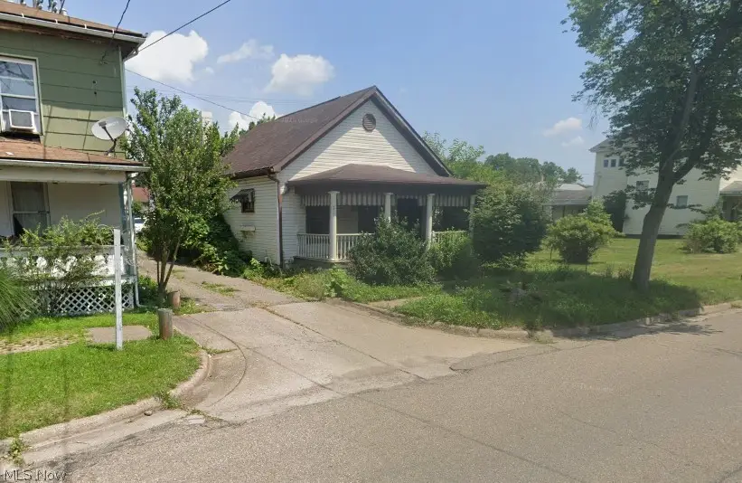 319 E 5th Street, Uhrichsville, OH 44683 - #3