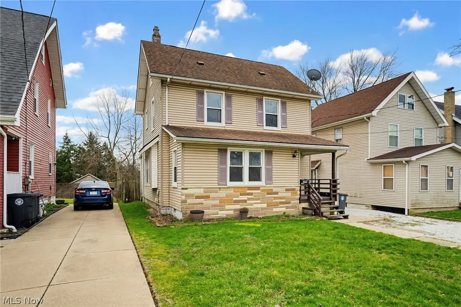 102 E Brookside Avenue, Akron, OH 44301 - #2