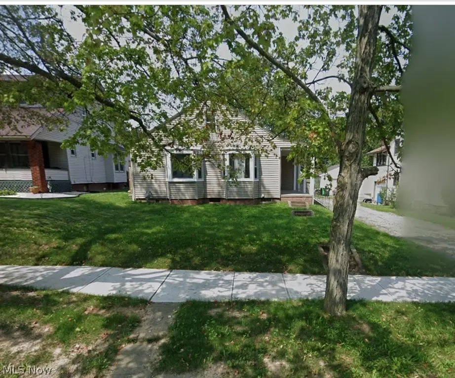 1073 Parkside Drive, Alliance, OH 44601 - #1