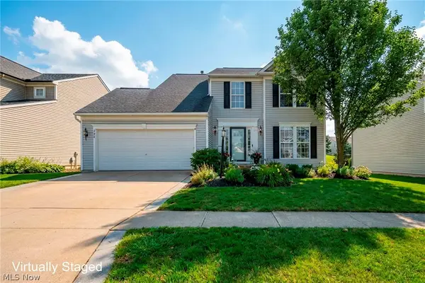 998 Woodfield Lane, Brunswick, OH 44212