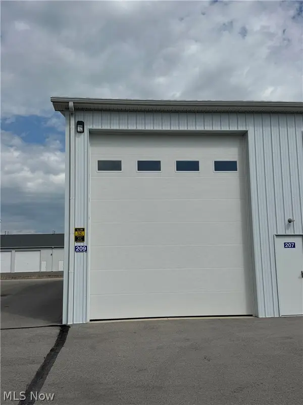 764 SE Catawba Road #109, Port Clinton, OH 43452