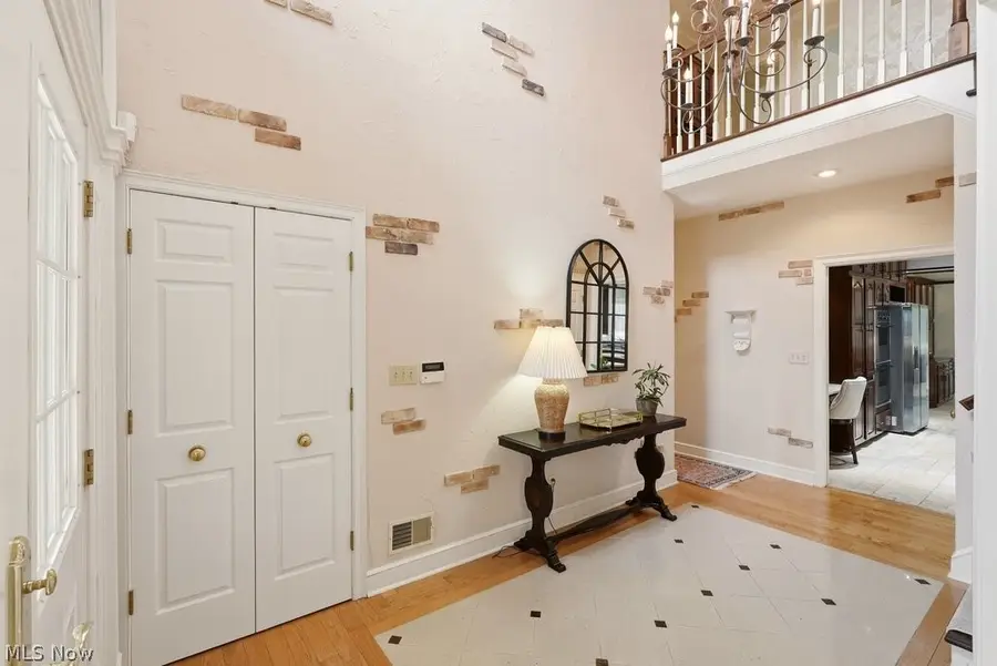 7751 Chagrin Road, Chagrin Falls, OH 44023 - #2