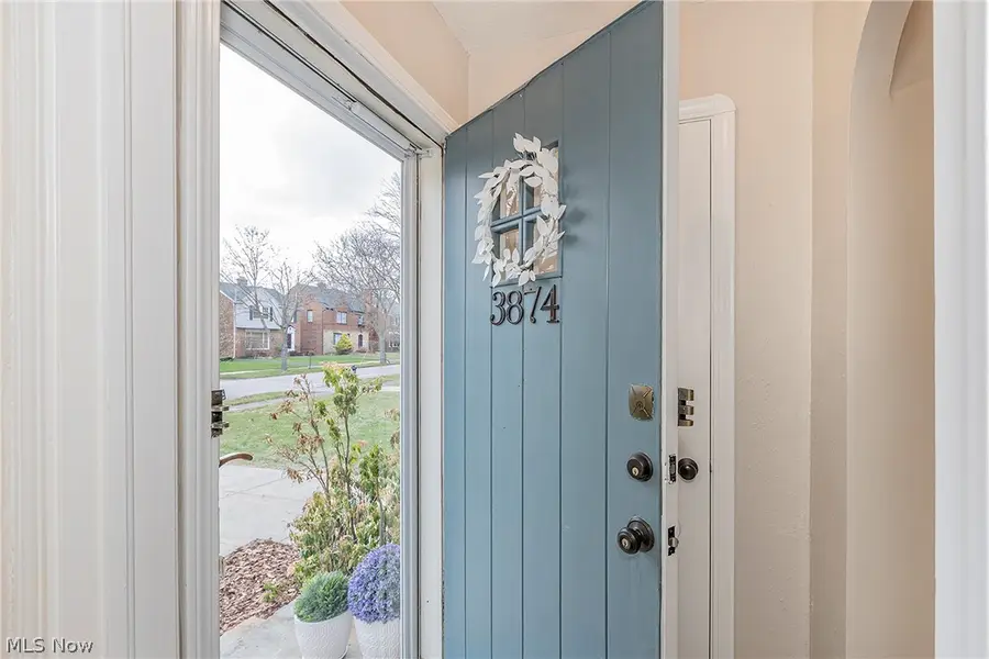 3874 Grenville Road, University Heights, OH 44118 - #3