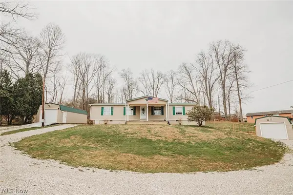 13533 Emerson Avenue, Williamstown, WV 26187