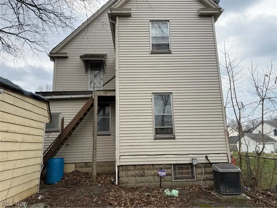 1623 Elsinore Avenue, East Cleveland, OH 44112 - #2