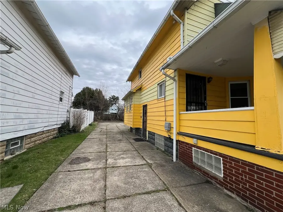 3637 E 104th Street, Cleveland, OH 44105 - #3