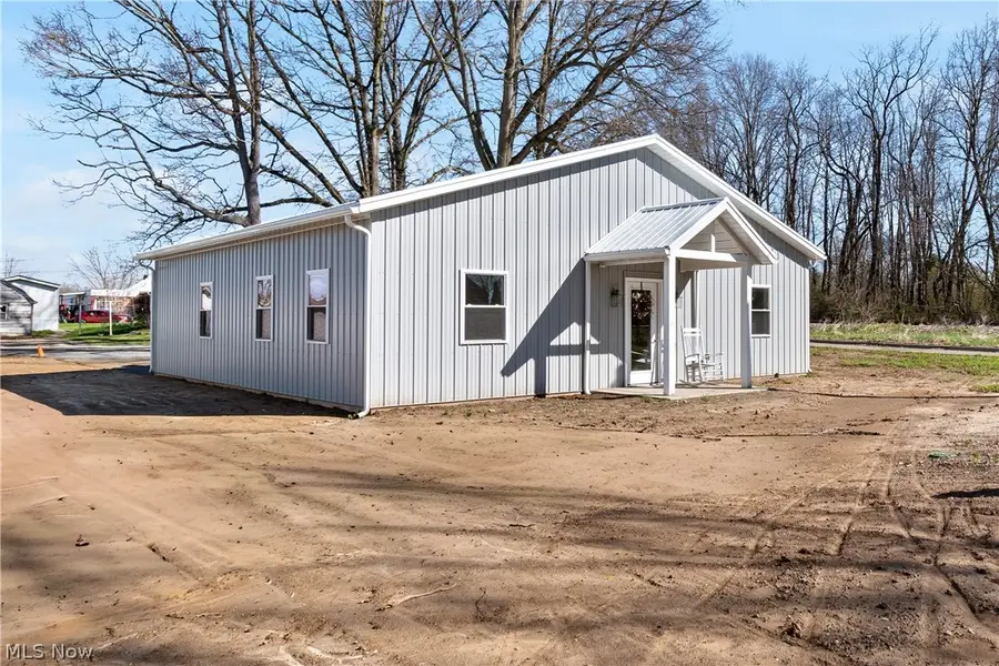 515 Pine Nw Street, Beach City, OH 44608 - #3