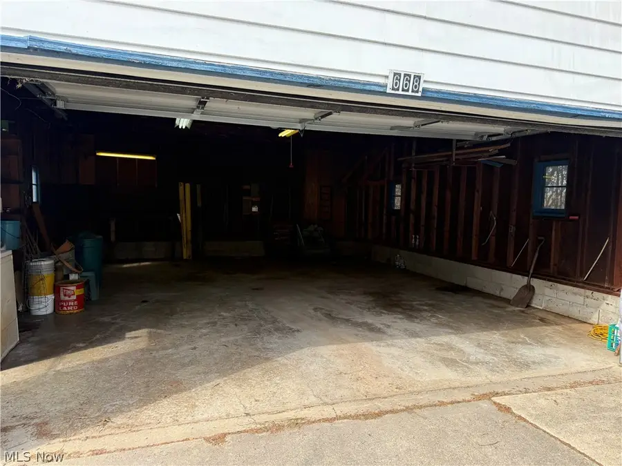 668 Springview Road, East Liverpool, OH 43920 - #3