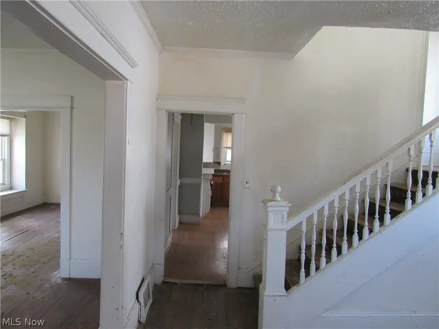 9618 Raymond Avenue, Cleveland, OH 44104 - #3