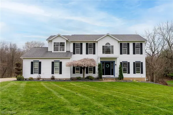 6962 Maple Glen Nw Avenue, North Canton, OH 44720