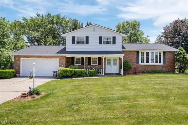 5070 Echovalley Nw Street, North Canton, OH 44720