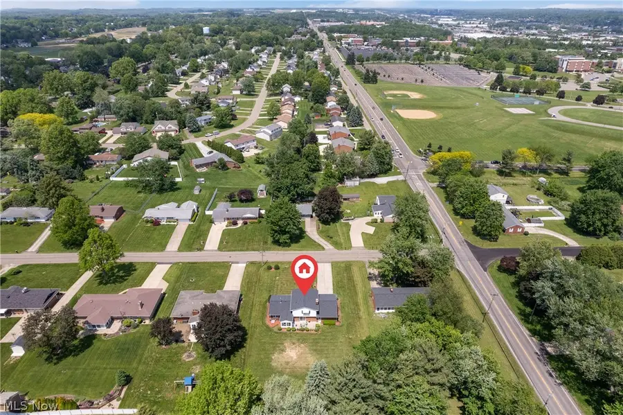 5070 Echovalley Nw Street, North Canton, OH 44720 - #2