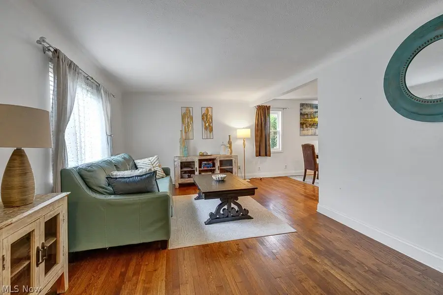 4855 Edsal Drive, Lyndhurst, OH 44124 - #3