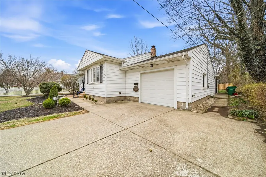 8462 Nowlen Street, Mentor, OH 44060 - #3