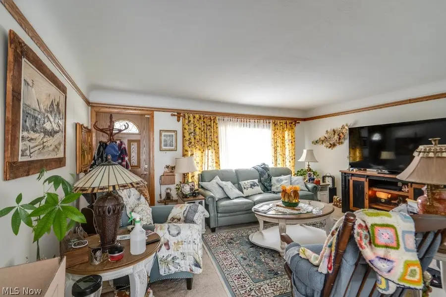 7295 Oakwood Road, Parma, OH 44130 - #3