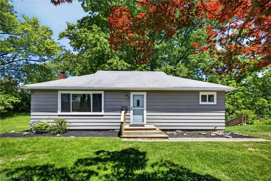 5535 Chestnut Street, Mentor On The Lake, OH 44060 - #2