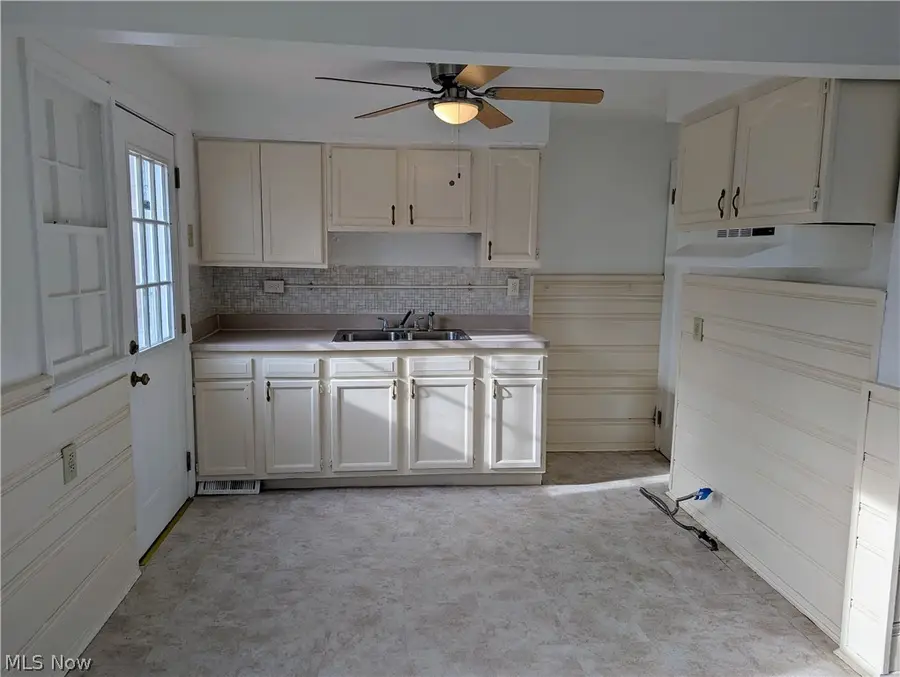 1492 E 250th Street, Euclid, OH 44117 - #3