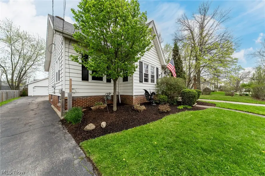 1207 Irene Road, Lyndhurst, OH 44124 - #3