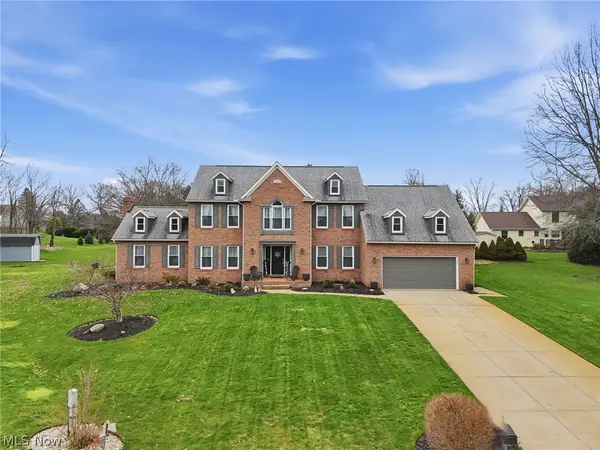 1576 Kings Arms Nw Circle, Uniontown, OH 44685