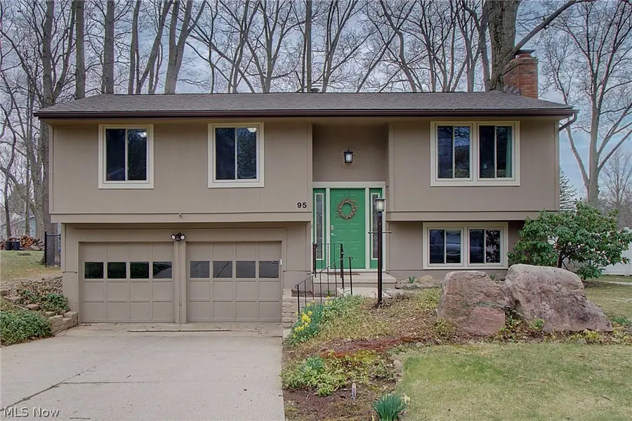 95 Oakhurst Drive, Munroe Falls, OH 44262 - #2