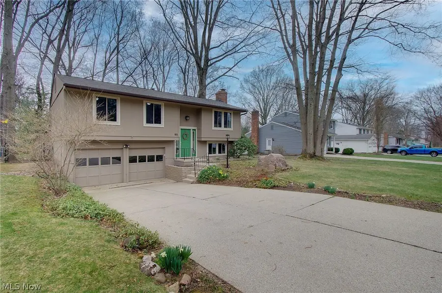 95 Oakhurst Drive, Munroe Falls, OH 44262 - #3