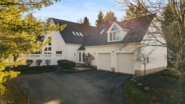 985 Goldenrod Trail, Aurora, OH 44202