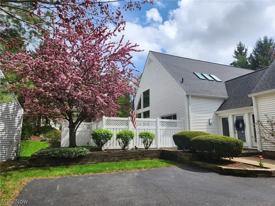 985 Goldenrod Trail, Aurora, OH 44202 - #2