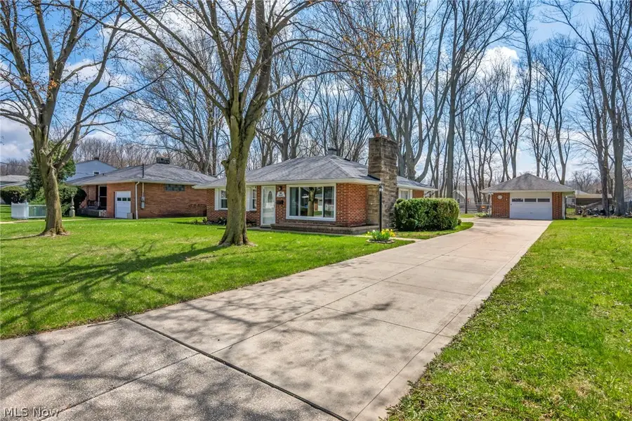 38592 Courtland Drive, Willoughby, OH 44094 - #2