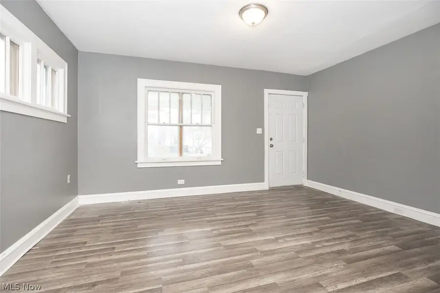 7915 Vineyard Avenue, Cleveland, OH 44105 - #2