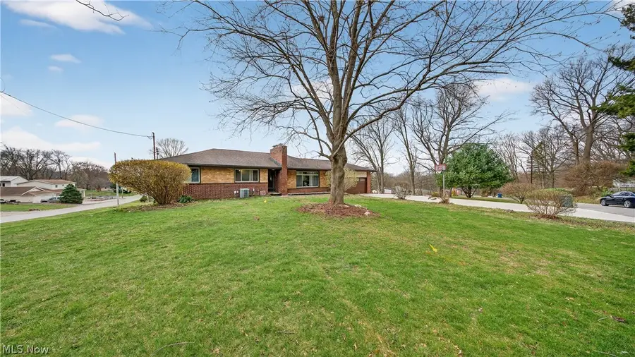 1952 Caroline Avenue, Norton, OH 44203 - #2