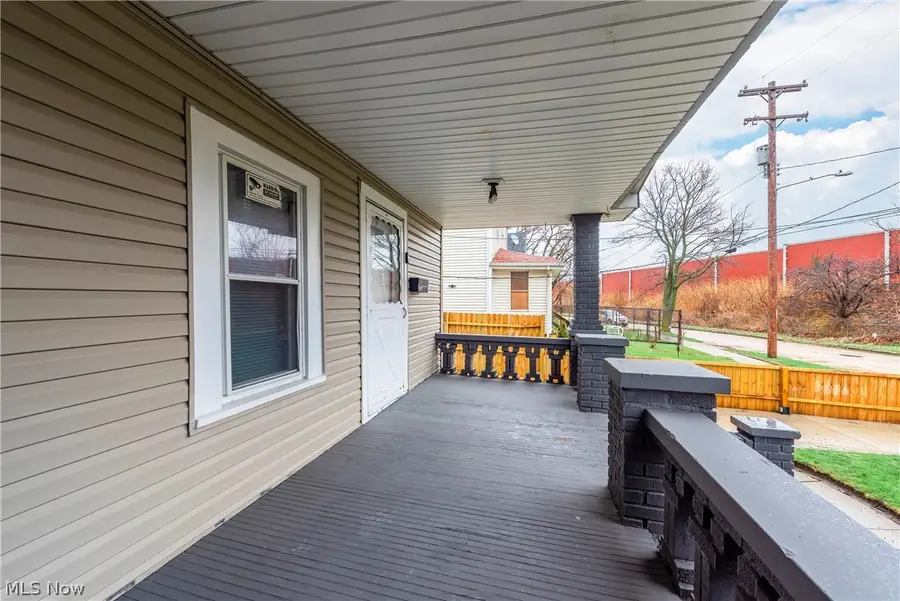 15301 Daniel Avenue, Cleveland, OH 44110 - #3