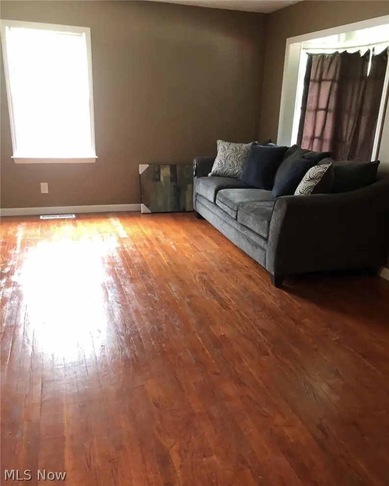 1707 Deerfield Sw Avenue, Warren, OH 44485 - #3