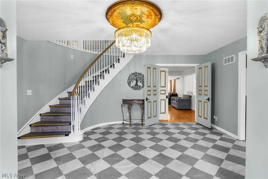 1969 Twin Oaks Drive, Girard, OH 44420 - #2