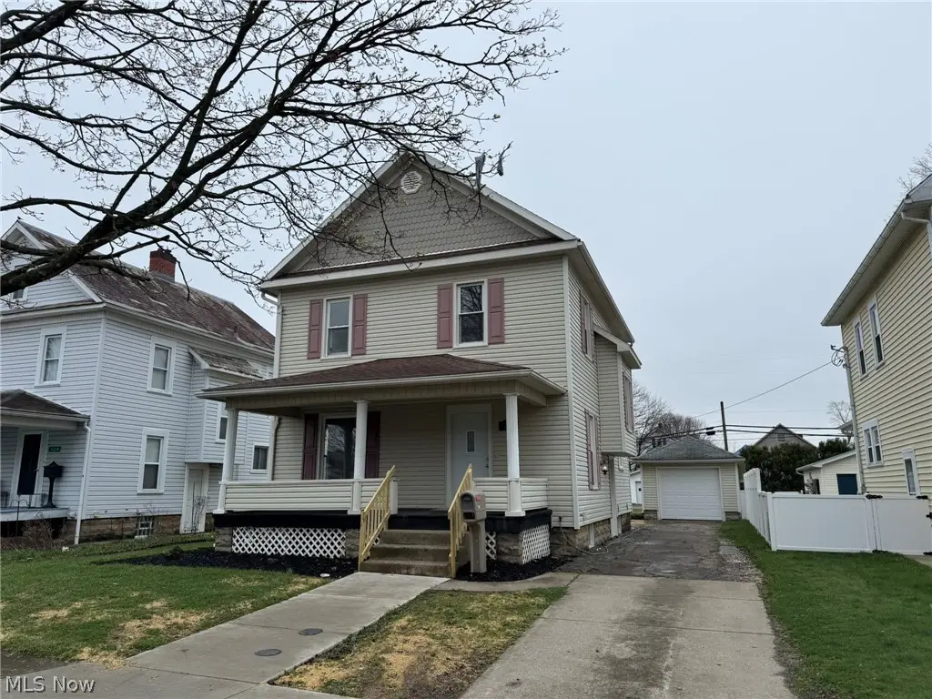 728 Oak Nw Street, New Philadelphia, OH 44663 - #1