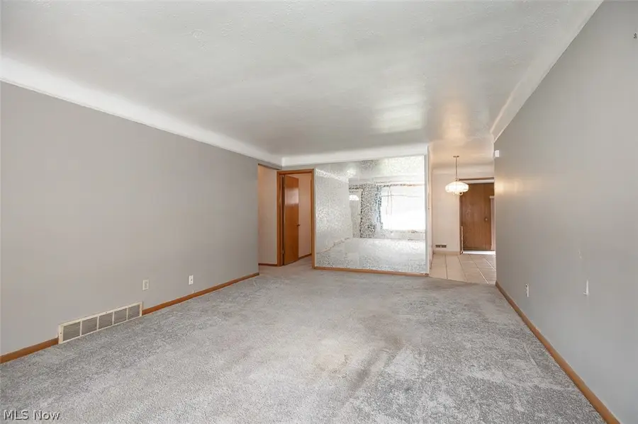 5531 Briarcliff Drive, Garfield Heights, OH 44125 - #3