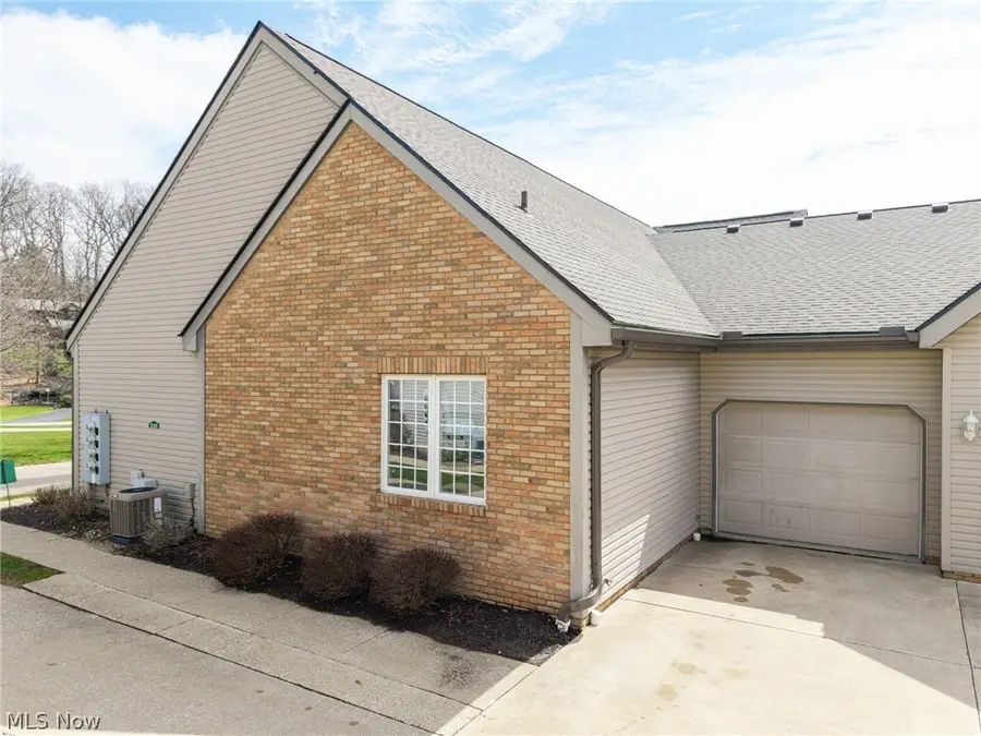 1551 Cambridge Sw Avenue, North Canton, OH 44709 - #3