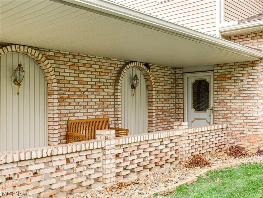 3881 Mahogany Nw Street, Uniontown, OH 44685 - #2