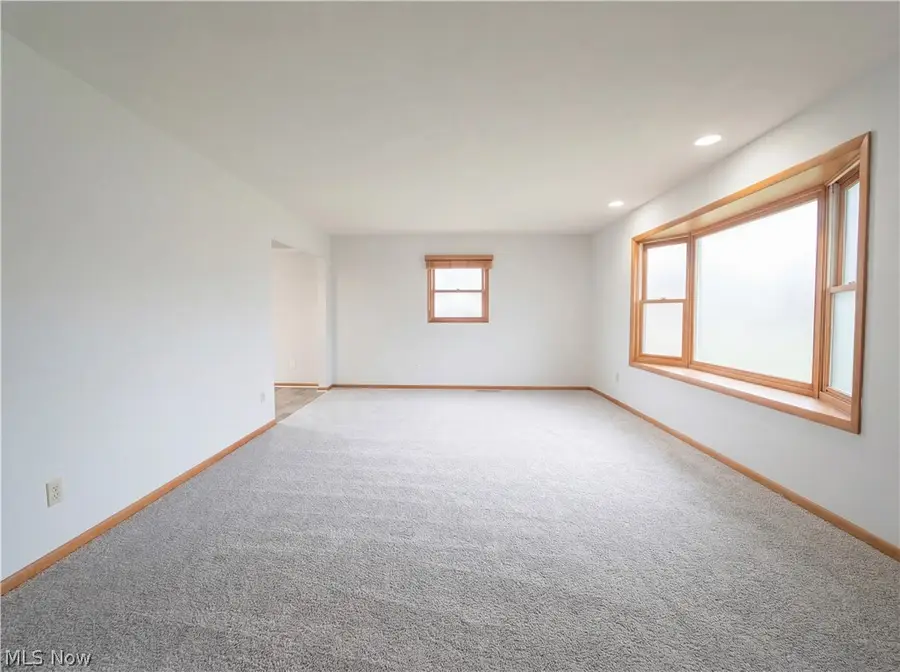 20710 Miller Avenue, Cleveland, OH 44119 - #3