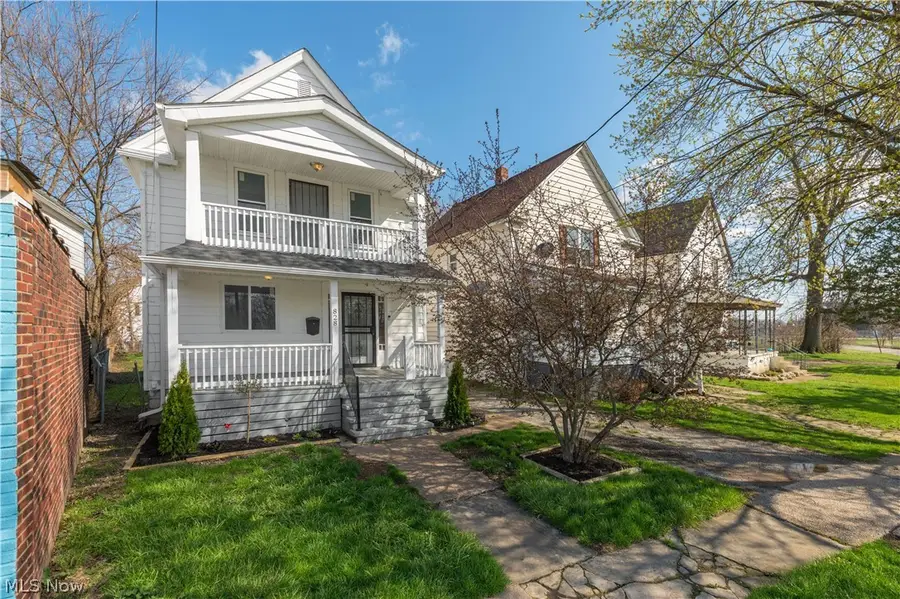 828 W 11th Street, Lorain, OH 44052 - #2