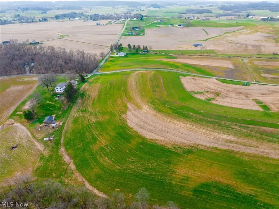 N American Nw Road, Dover, OH 44622 - #3