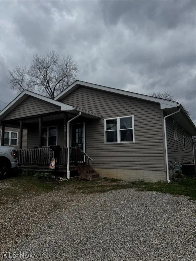 546 Cemetery Street, Coshocton, OH 43812 - #1