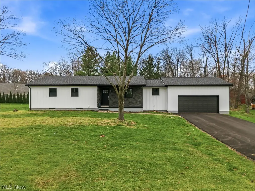 44129 Columbiana Waterford Road, Columbiana, OH 44408 - #1